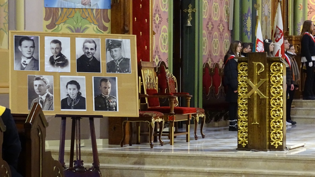 Narodowy Dzień Pamięci Żołnierzy Wyklętych w Myszyńcu [1.03.2023] - zdjęcie #24 - eOstroleka.pl