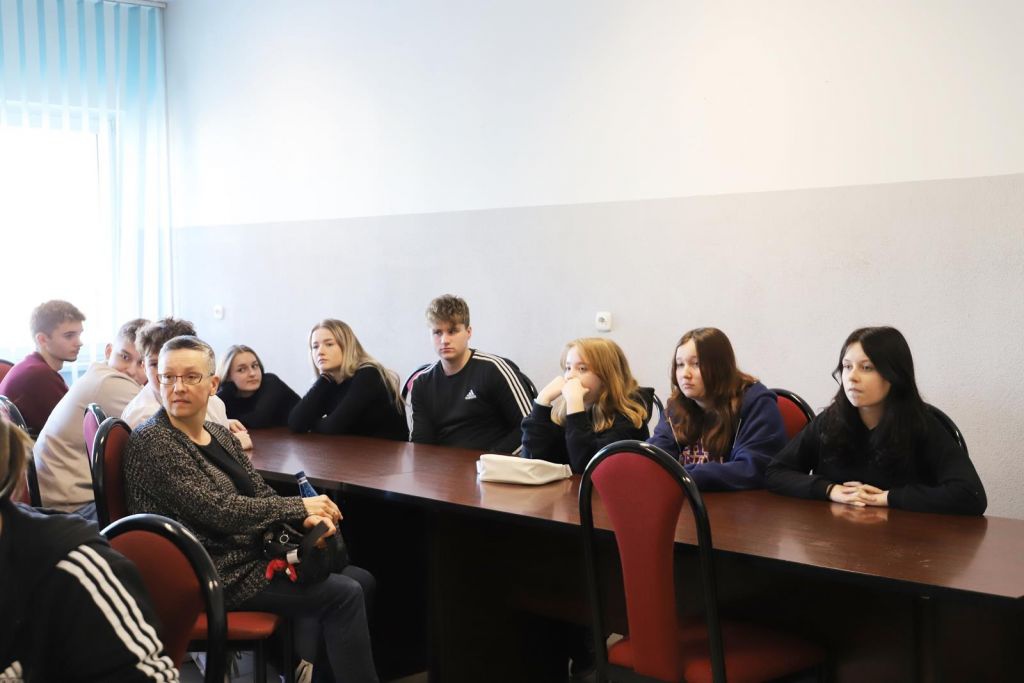 Młodzież Zapobiega Pożarom. Eliminacje miejskie Ogólnopolskiego Turnieju Wiedzy Pożarniczej - zdjęcie #13 - eOstroleka.pl