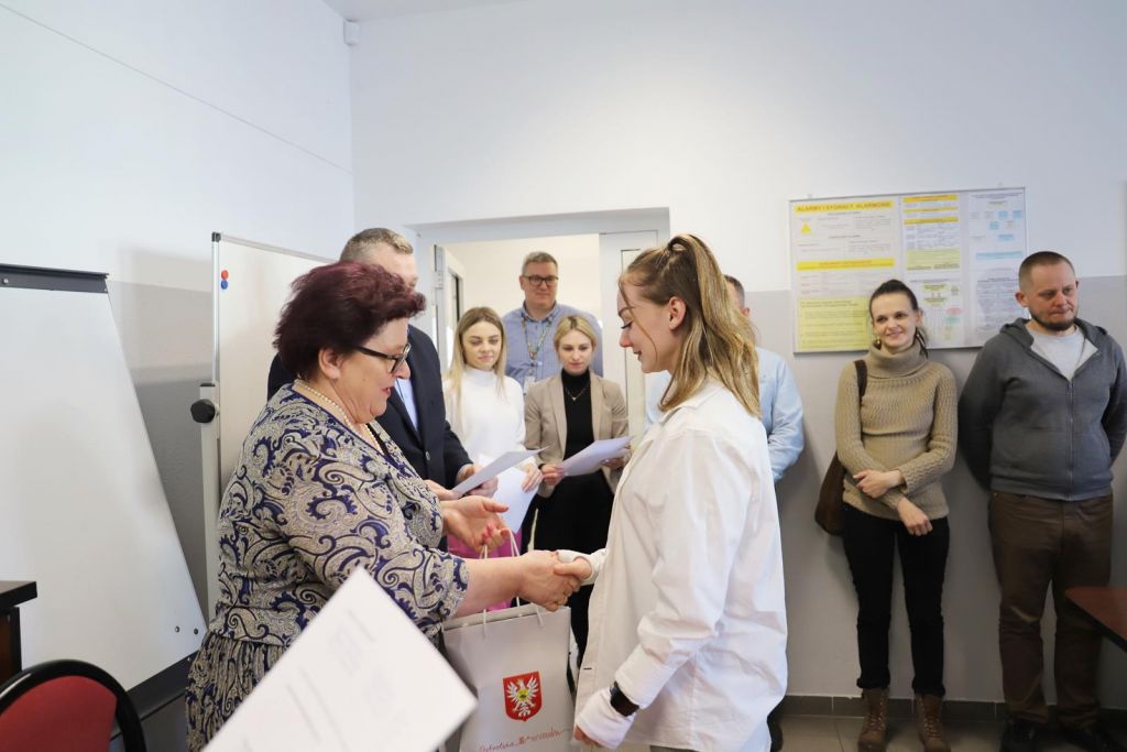 Młodzież Zapobiega Pożarom. Eliminacje miejskie Ogólnopolskiego Turnieju Wiedzy Pożarniczej - zdjęcie #8 - eOstroleka.pl