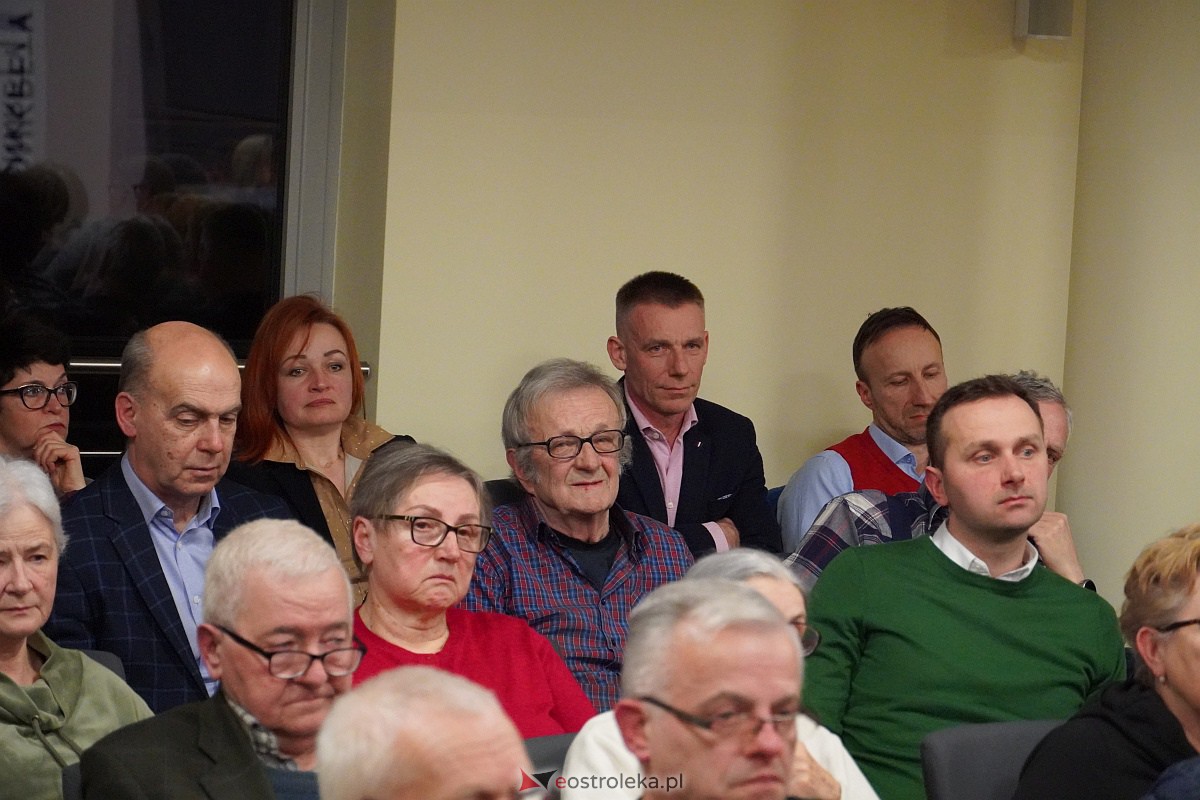 #3konkrety - spotkanie posłankami KO Kamilą Gasiuk-Pihowicz, Marzeną Okła-Drewnowicz i Izabelą Leszczyna [2.03.2023] - zdjęcie #33 - eOstroleka.pl
