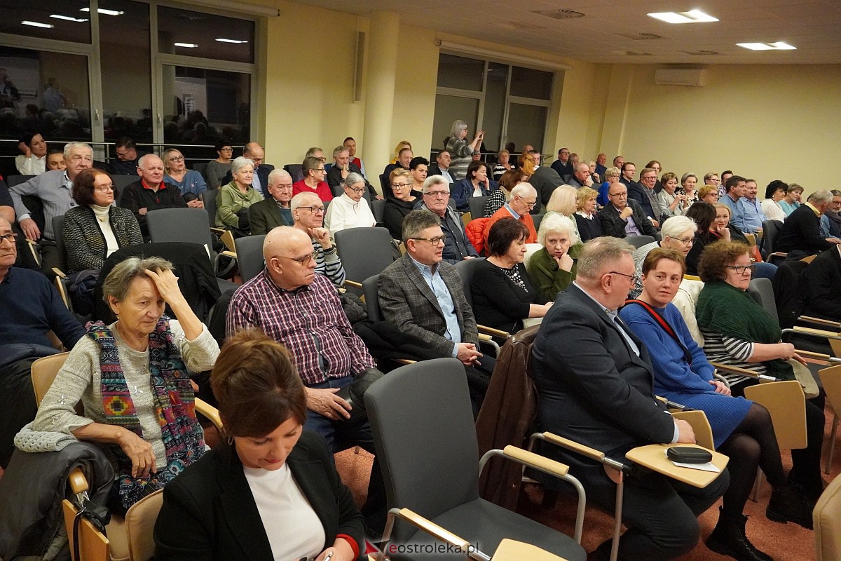 #3konkrety - spotkanie posłankami KO Kamilą Gasiuk-Pihowicz, Marzeną Okła-Drewnowicz i Izabelą Leszczyna [2.03.2023] - zdjęcie #4 - eOstroleka.pl