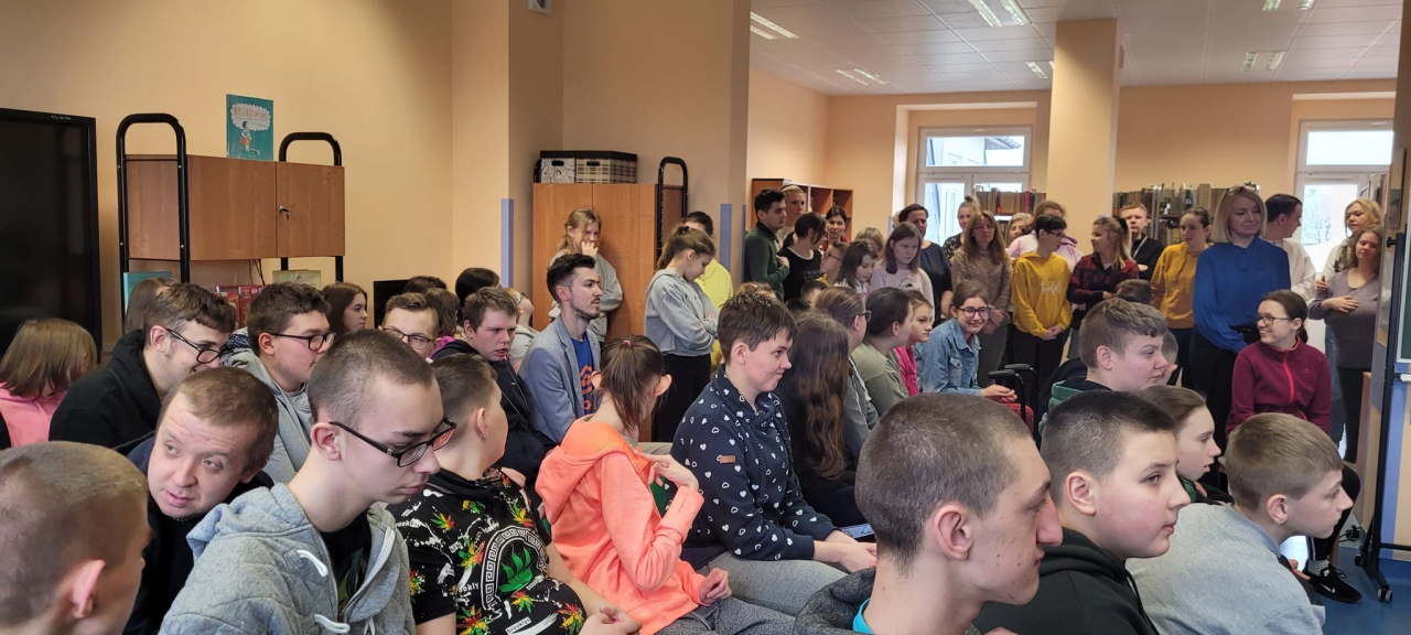 Kolejne spotkanie w SOSW z cyklu Poznajmy twórczość ks. Jana Twardowskiego - zdjęcie #8 - eOstroleka.pl