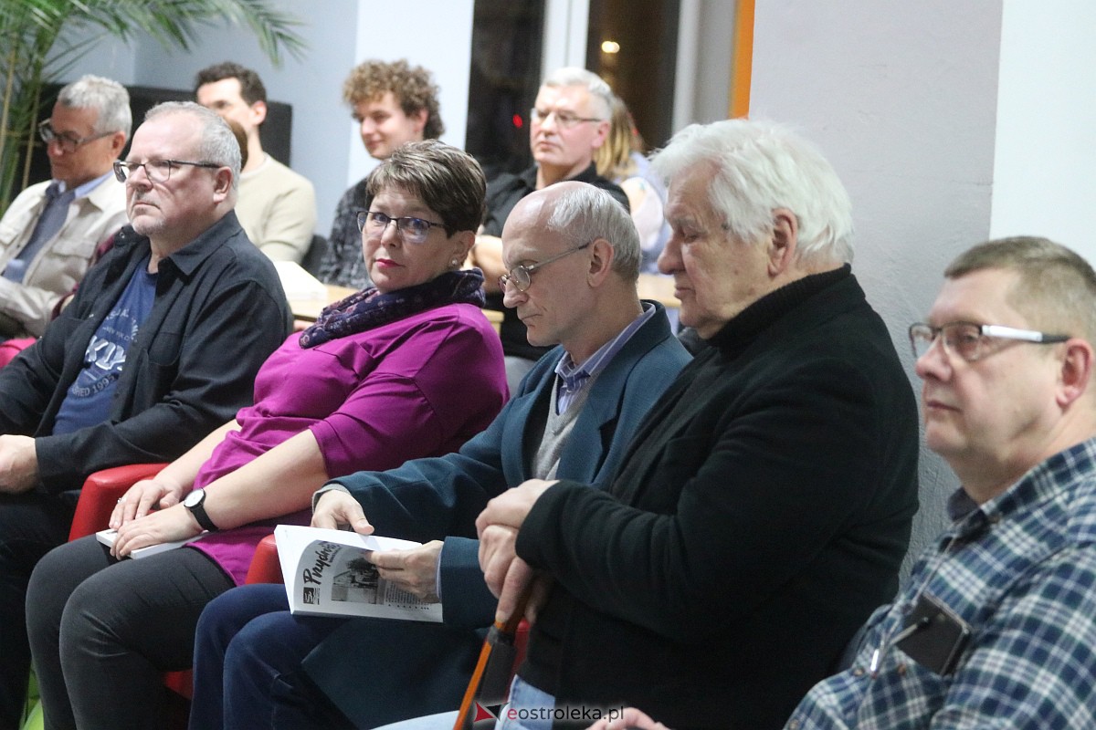 Spotkanie z autorami Ostrołęckiego Rocznika Literackiego [03.03.2023] - zdjęcie #2 - eOstroleka.pl