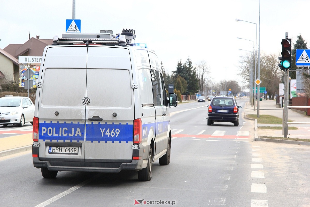 Wypadek na 11 Listopada w Ostrołęce. [04.03.2023] - zdjęcie #1 - eOstroleka.pl