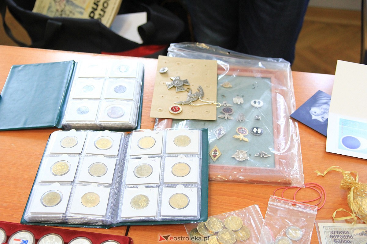 Giełda kolekcjonerska w Klubie Lokator [05.03.2023] - zdjęcie #11 - eOstroleka.pl