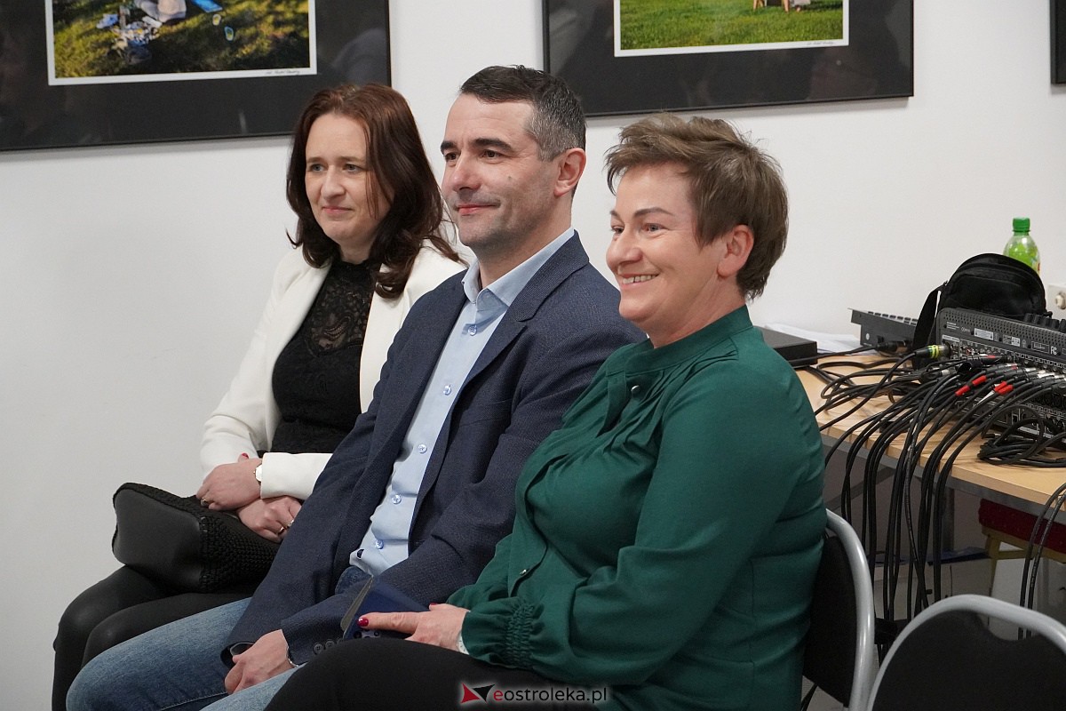 Koncert z okazji Dnia Kobiet w Olszewie-Borkach Wystąpił Patryk Żywczyk [05.03.2022] - zdjęcie #33 - eOstroleka.pl