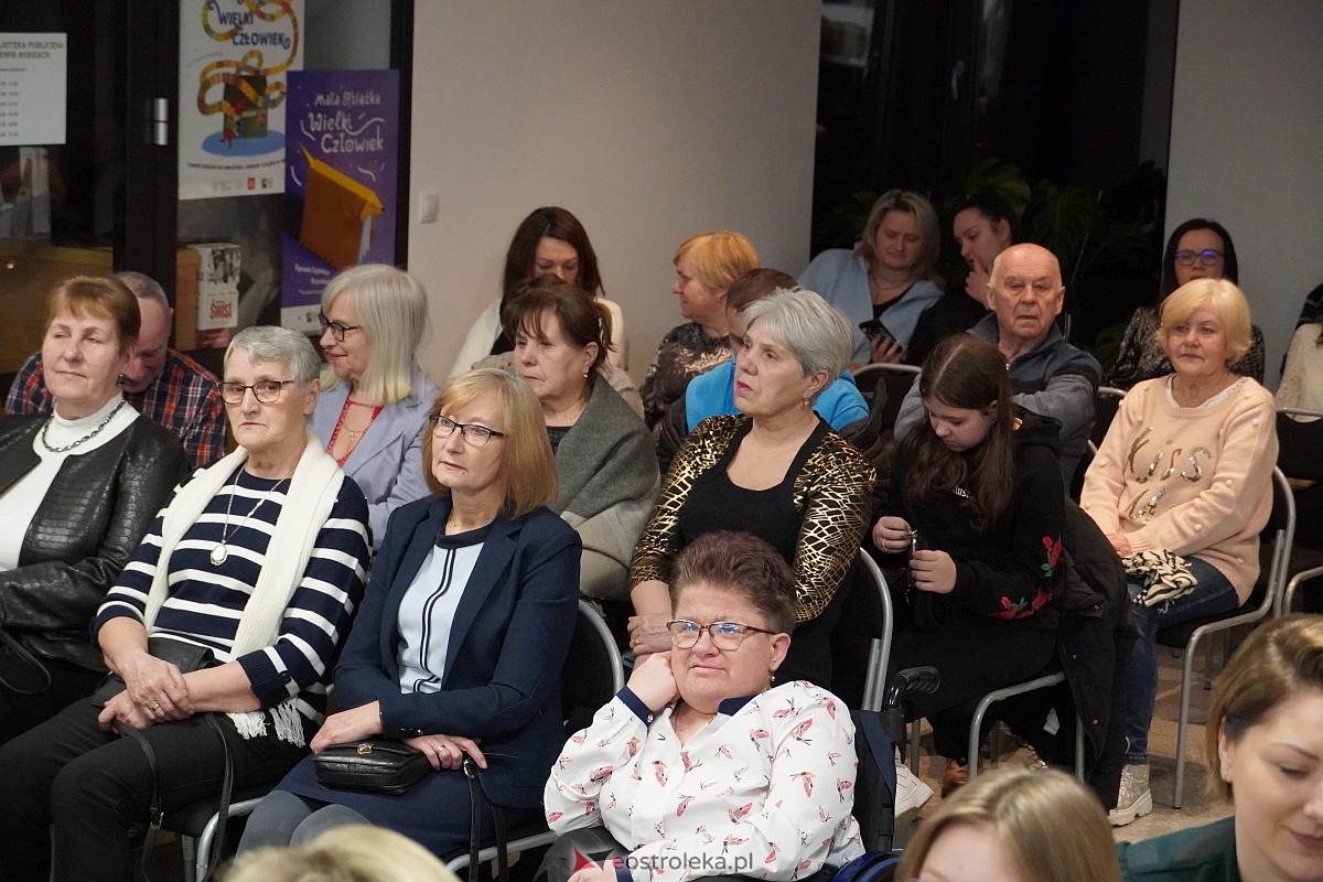 Koncert z okazji Dnia Kobiet w Olszewie-Borkach Wystąpił Patryk Żywczyk [05.03.2022] - zdjęcie #27 - eOstroleka.pl