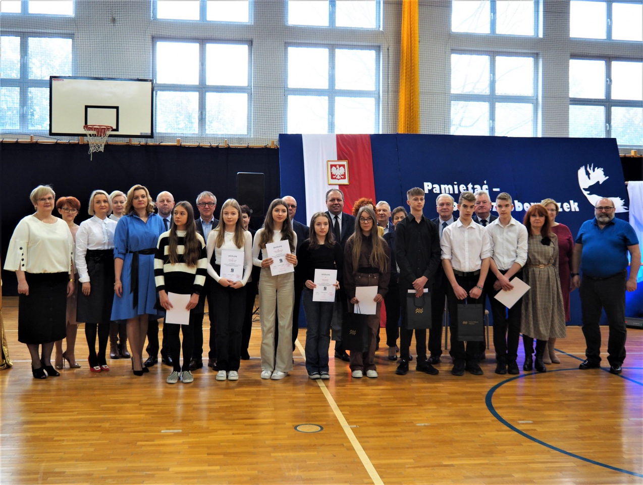 Narodowy Dzień Pamięci Żołnierzy Wyklętych w Olszewie-Borkach [02.03.2023] - zdjęcie #4 - eOstroleka.pl