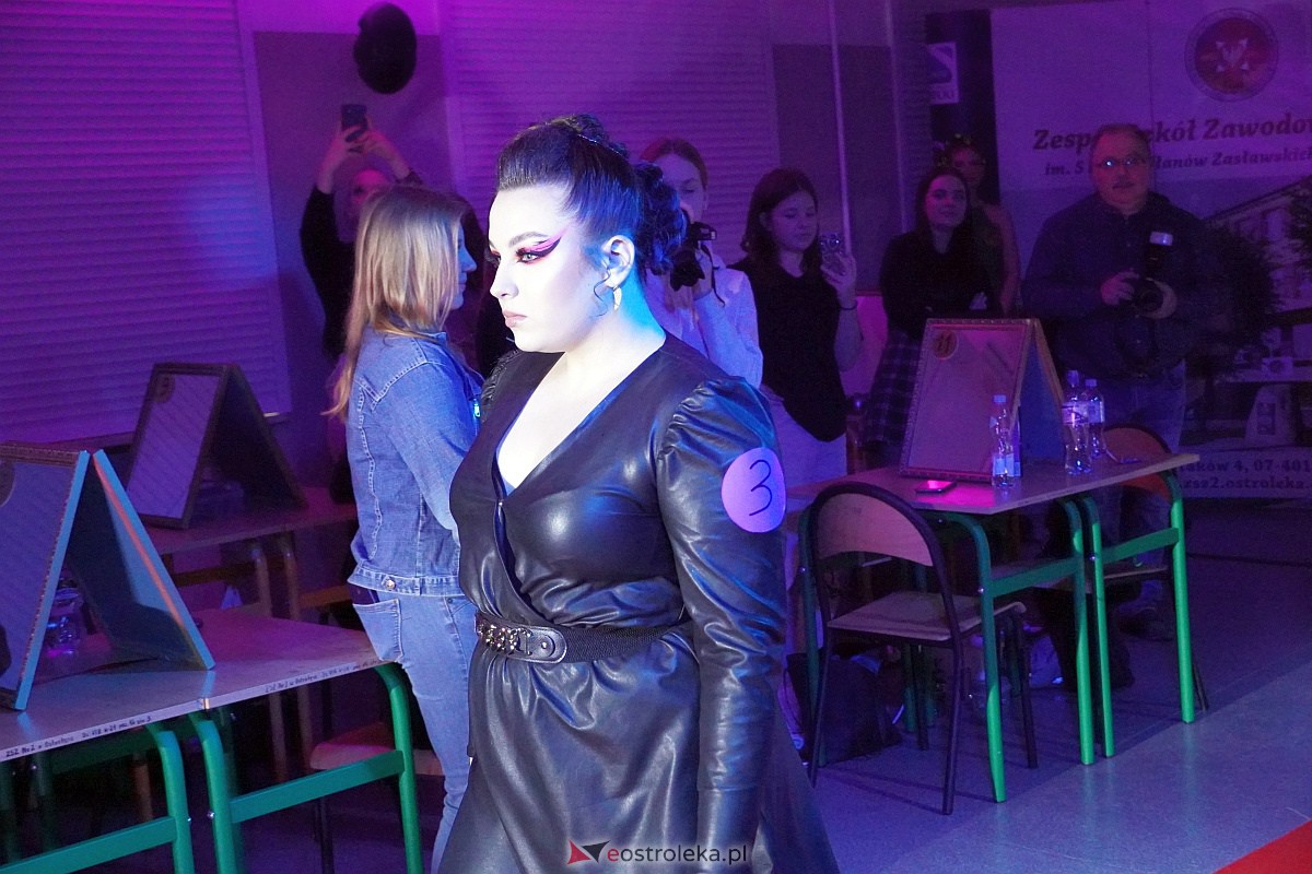 Festiwal Fryzjerstwa Artystycznego w Zespole Szkół Zawodowych nr 2 [7.03.2023] - zdjęcie #75 - eOstroleka.pl