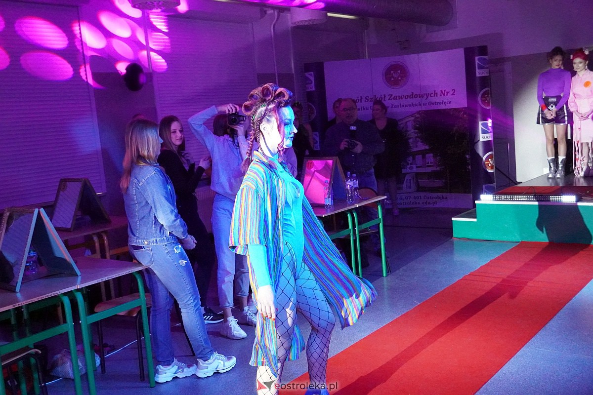 Festiwal Fryzjerstwa Artystycznego w Zespole Szkół Zawodowych nr 2 [7.03.2023] - zdjęcie #73 - eOstroleka.pl