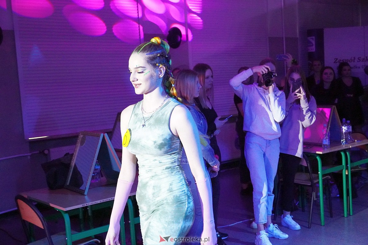 Festiwal Fryzjerstwa Artystycznego w Zespole Szkół Zawodowych nr 2 [7.03.2023] - zdjęcie #71 - eOstroleka.pl