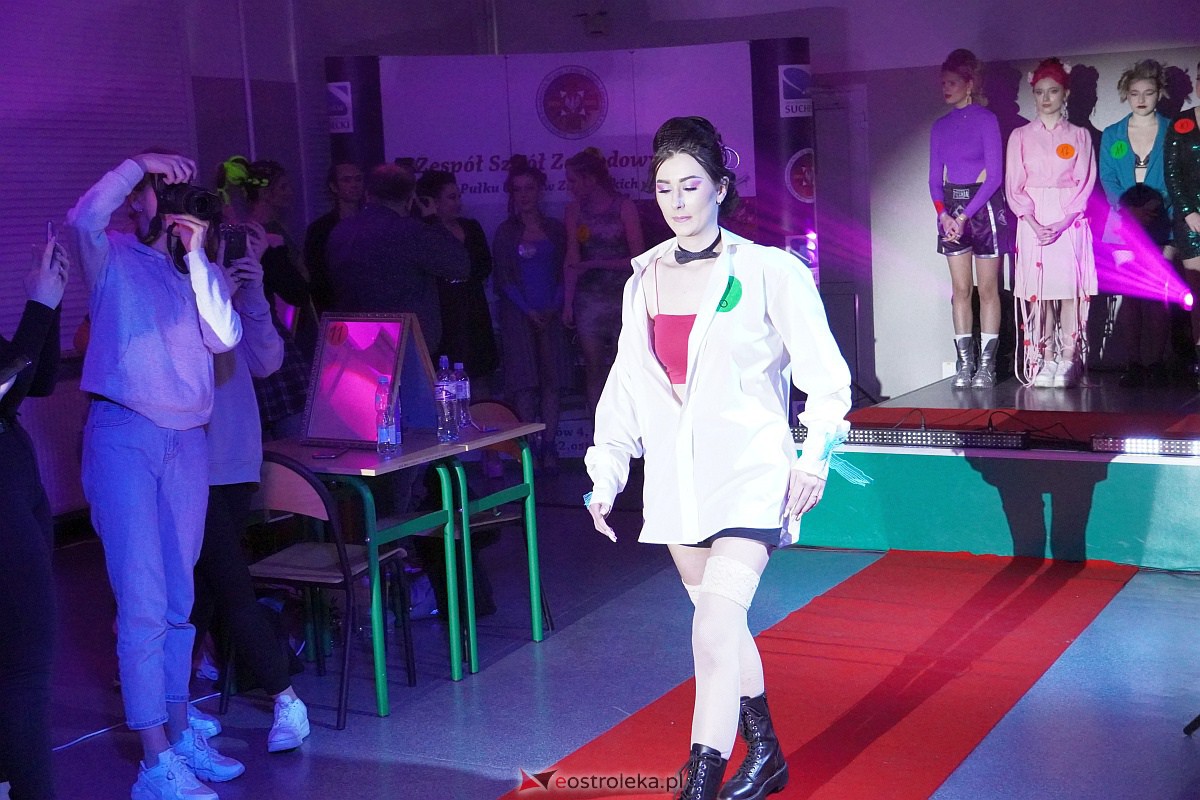 Festiwal Fryzjerstwa Artystycznego w Zespole Szkół Zawodowych nr 2 [7.03.2023] - zdjęcie #69 - eOstroleka.pl