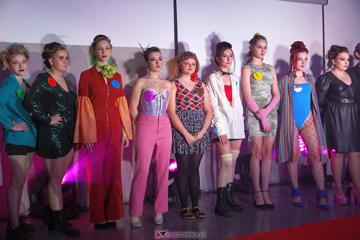 Festiwal Fryzjerstwa Artystycznego w Zespole Szkół Zawodowych nr 2 [7.03.2023] - zdjęcie #46 - eOstroleka.pl
