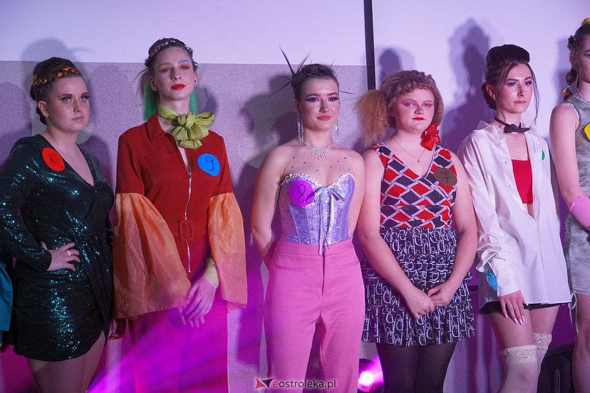 Festiwal Fryzjerstwa Artystycznego w Zespole Szkół Zawodowych nr 2 [7.03.2023] - zdjęcie #42 - eOstroleka.pl