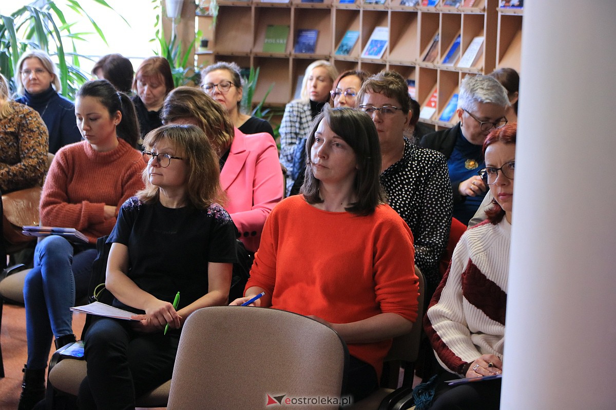 Co nauczyciel wiedzieć powinien? Szkolenie o zdrowiu psychicznym dzieci i młodzieży [07.03.2023] - zdjęcie #14 - eOstroleka.pl