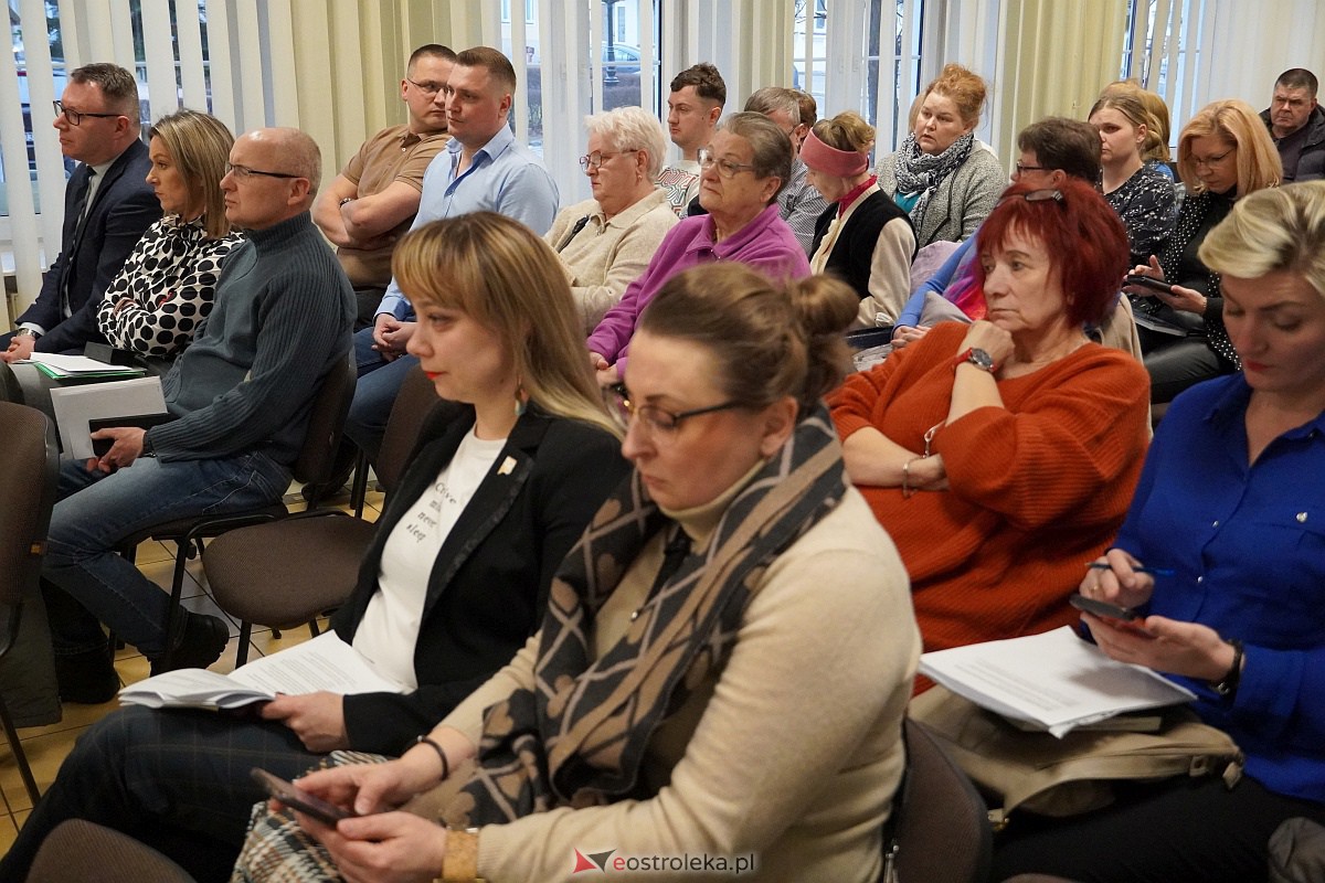 Obrady komisji ws. spalarni odpadów w Ostrołęce [07.03.2023] - zdjęcie #34 - eOstroleka.pl