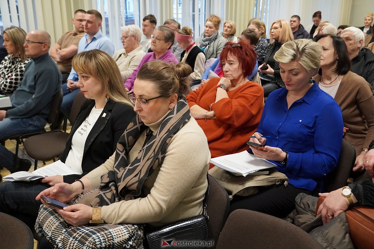 Obrady komisji ws. spalarni odpadów w Ostrołęce [07.03.2023] - zdjęcie #33 - eOstroleka.pl