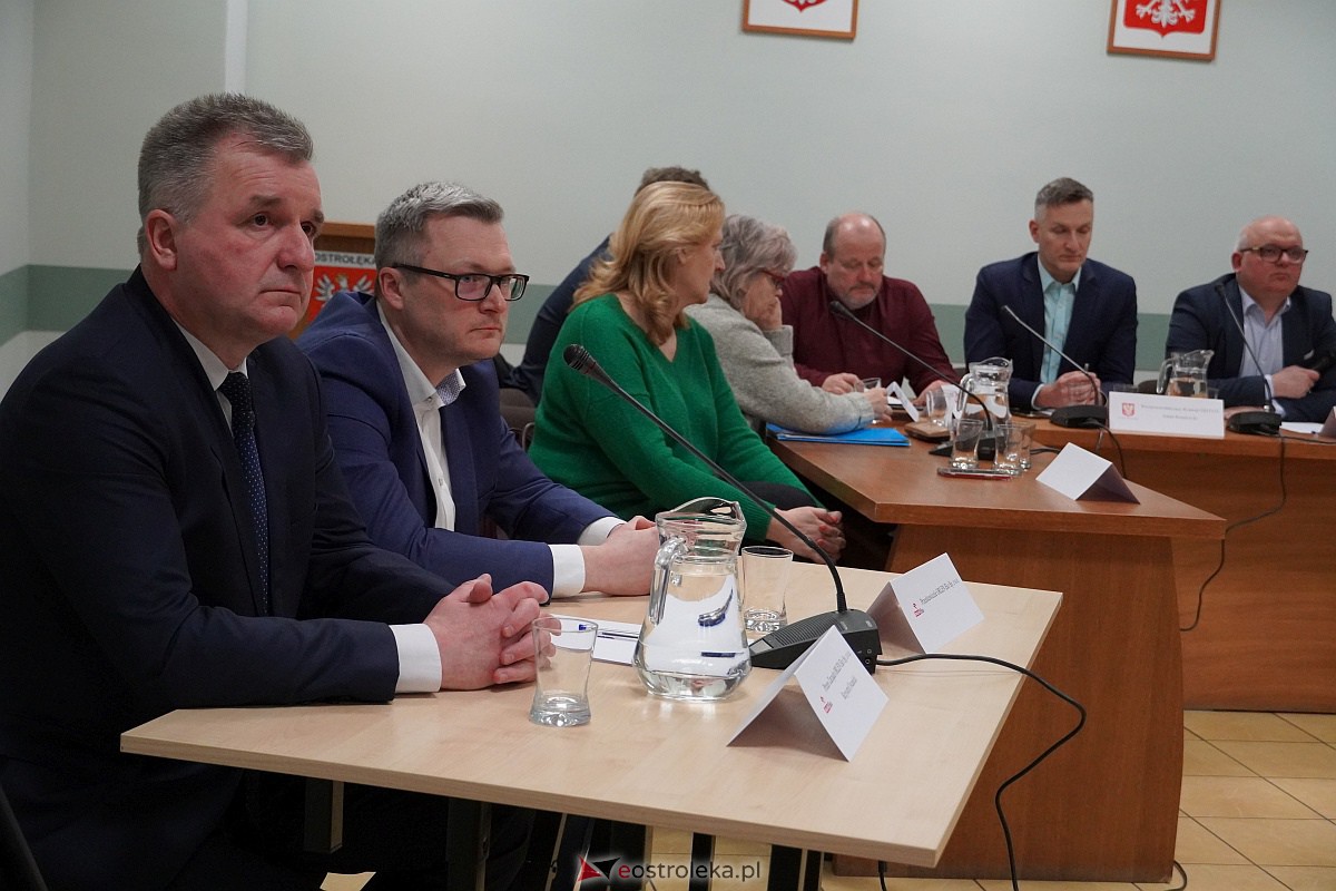Obrady komisji ws. spalarni odpadów w Ostrołęce [07.03.2023] - zdjęcie #6 - eOstroleka.pl