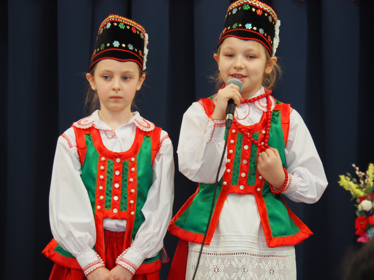 Międzyprzedszkolny Przegląd Gadek, Inscenizacji i Wierszy Kurpiowskich w Olszewie-Borkach - zdjęcie #14 - eOstroleka.pl