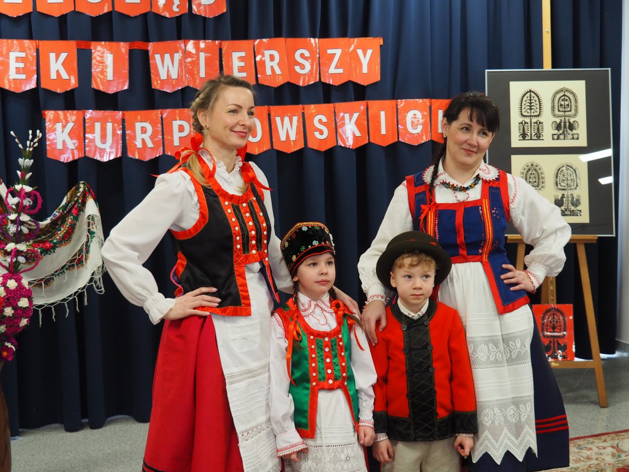 Międzyprzedszkolny Przegląd Gadek, Inscenizacji i Wierszy Kurpiowskich w Olszewie-Borkach - zdjęcie #13 - eOstroleka.pl