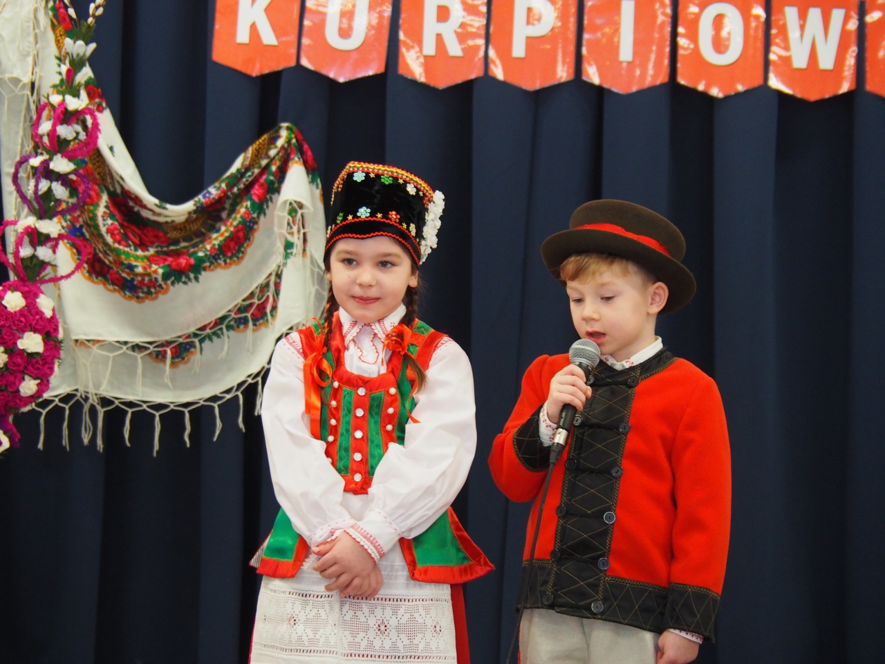 Międzyprzedszkolny Przegląd Gadek, Inscenizacji i Wierszy Kurpiowskich w Olszewie-Borkach - zdjęcie #9 - eOstroleka.pl