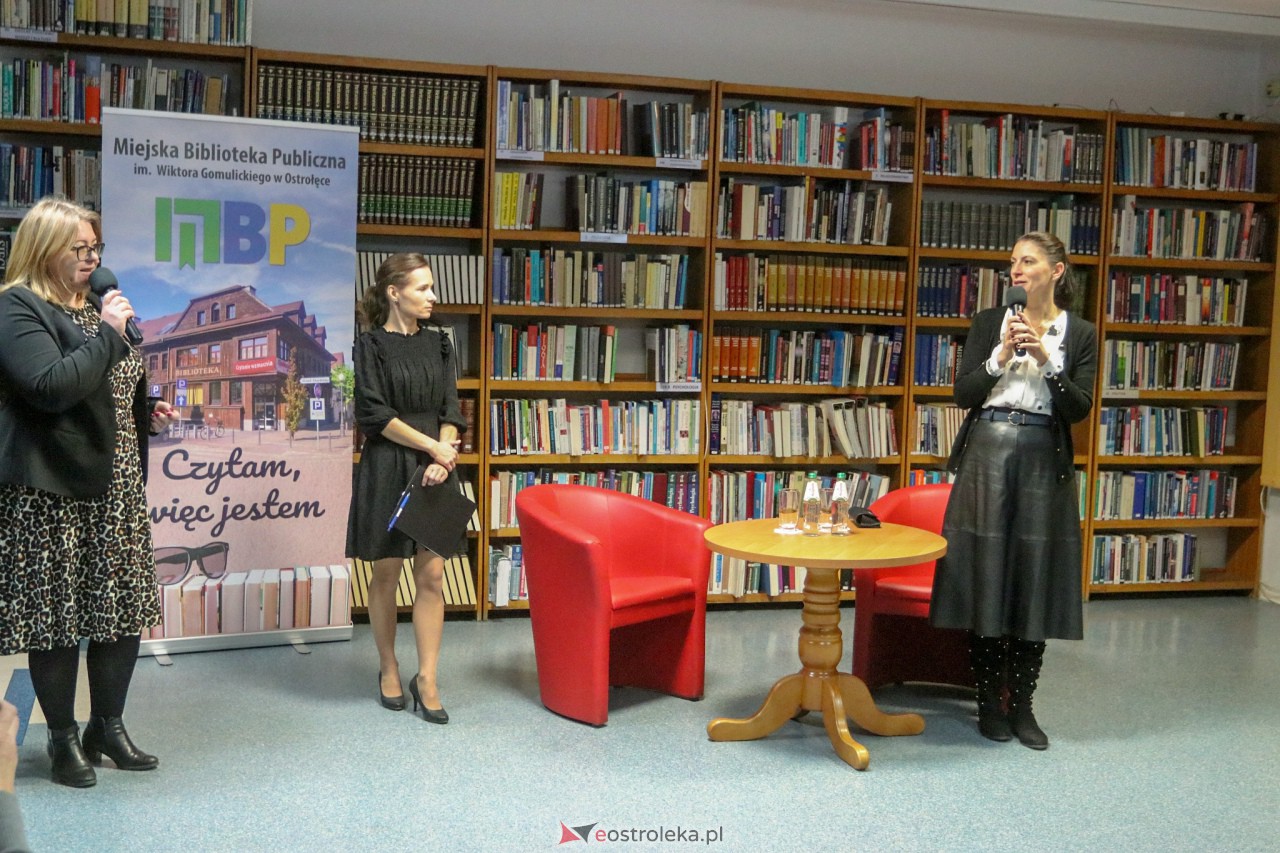 Spotkanie z Ałbeną Grabowską w Ostrołęce [09.03.2023] - zdjęcie #5 - eOstroleka.pl