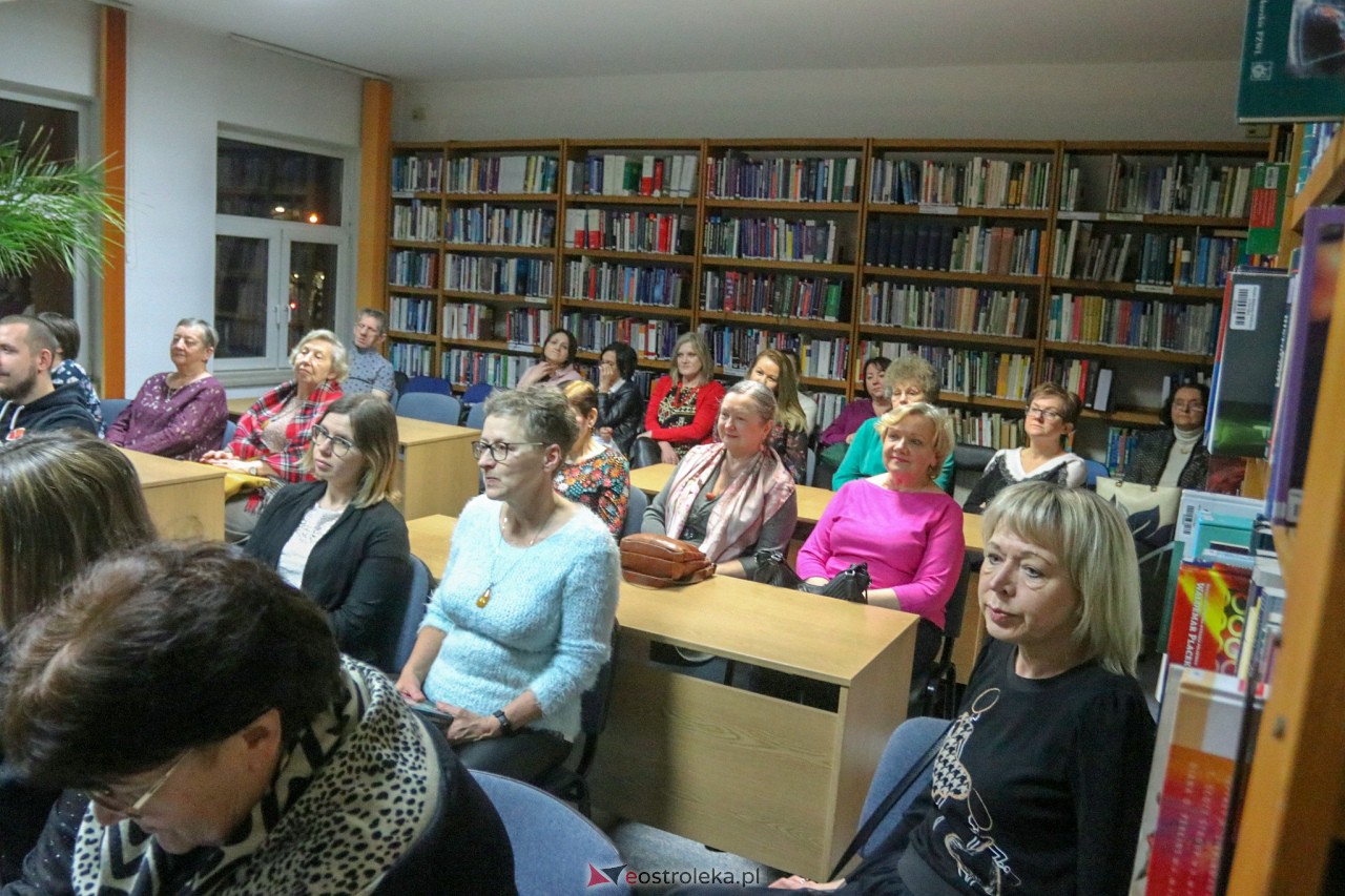 Spotkanie z Ałbeną Grabowską w Ostrołęce [09.03.2023] - zdjęcie #14 - eOstroleka.pl