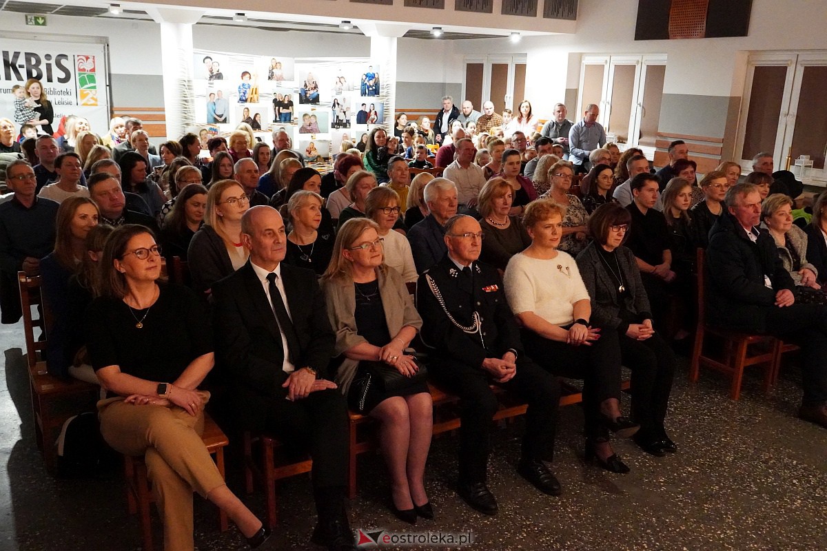 III edycja projektu “Kobieta i jej miłość” - Koncert Michała Sawickiego [11.03.2023] - zdjęcie #18 - eOstroleka.pl