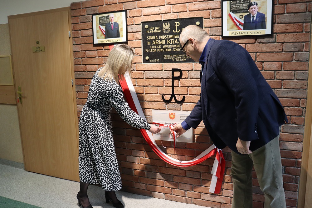 Święto Patrona Szkoły Podstawowej w Drwęczy - zdjęcie #10 - eOstroleka.pl