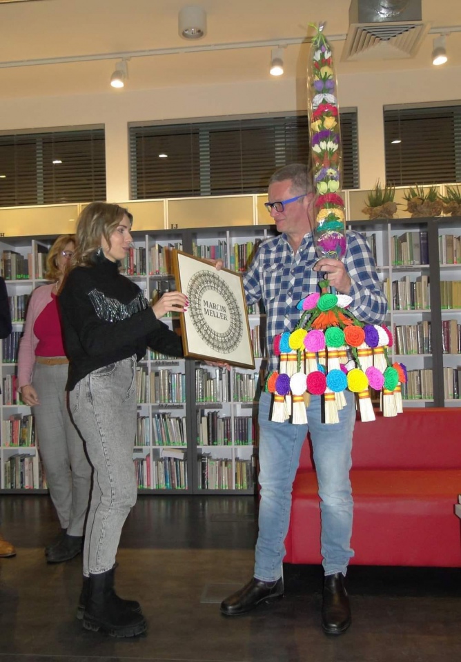 Marcin Meller z wizytą w Kadzidle [14.03.2023] - zdjęcie #9 - eOstroleka.pl