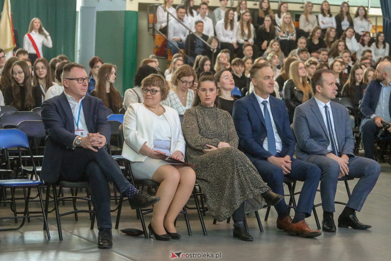 Święto Patrona w I LO w Ostrołęce [15.03.2023] - zdjęcie #43 - eOstroleka.pl