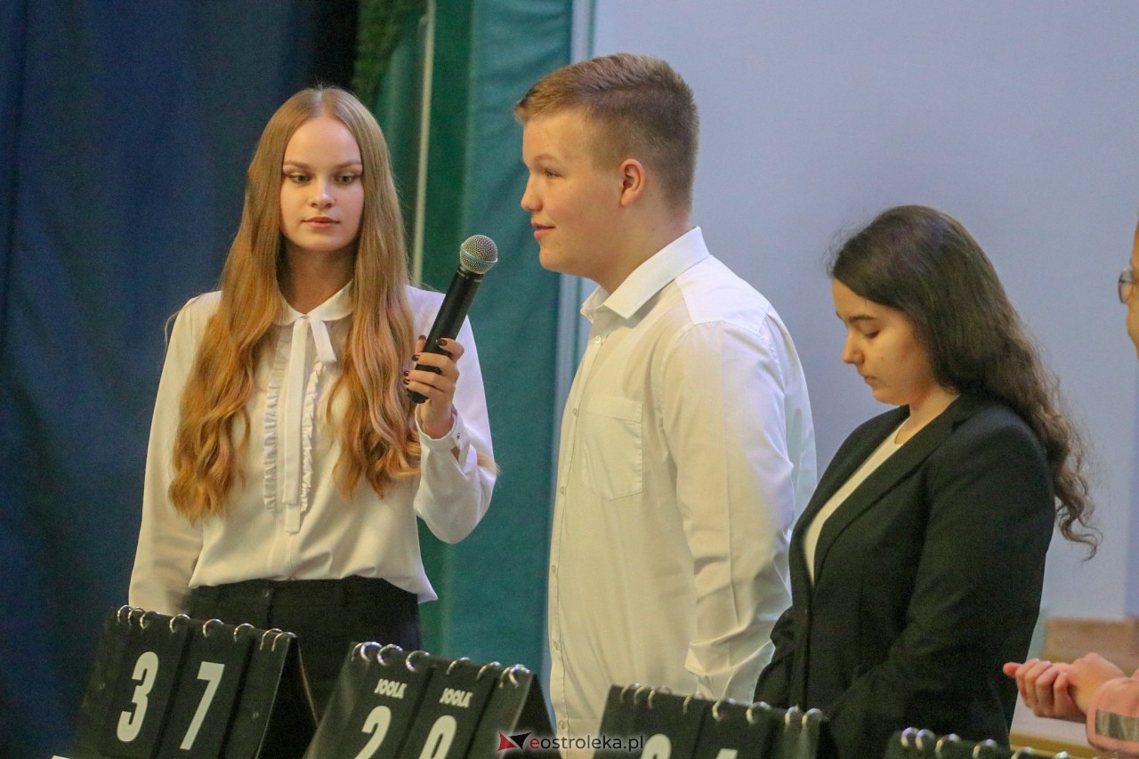 Święto Patrona w I LO w Ostrołęce [15.03.2023] - zdjęcie #25 - eOstroleka.pl