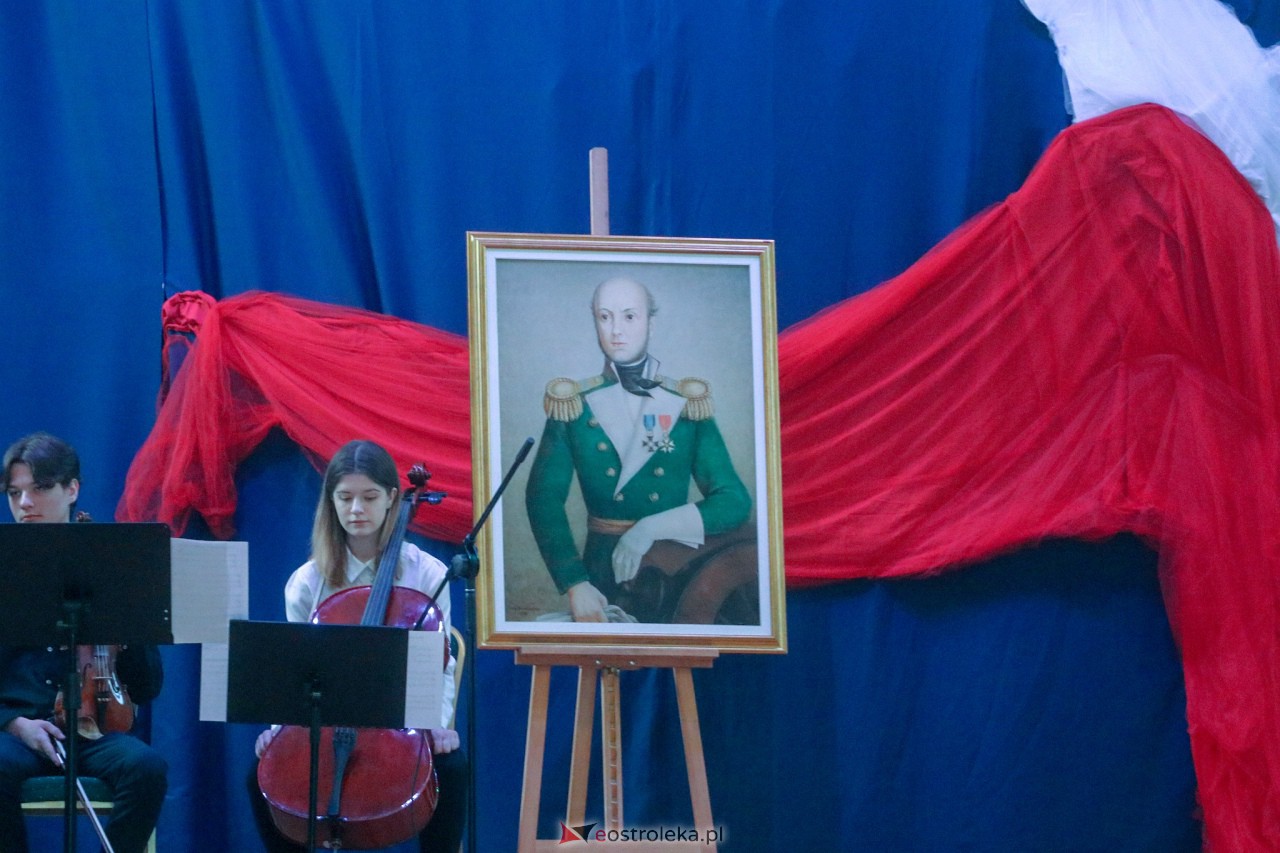 Święto Patrona w I LO w Ostrołęce [15.03.2023] - zdjęcie #1 - eOstroleka.pl