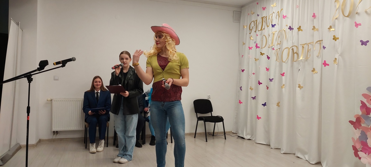 Dzień Kobiet w Baranowie [08.03.2023] - zdjęcie #8 - eOstroleka.pl