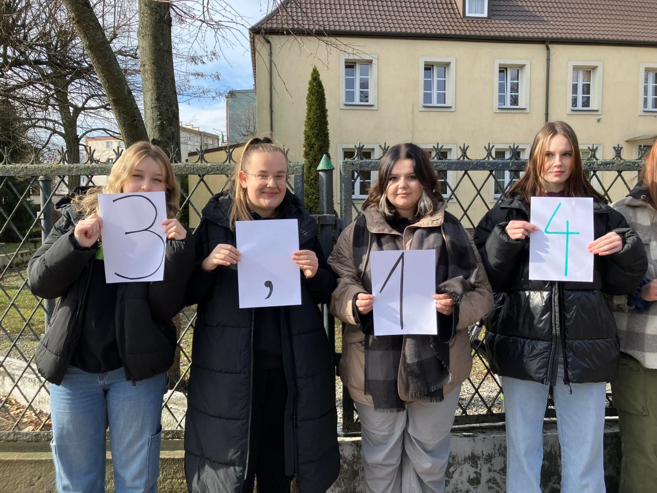 Dzień Liczby π w Zespole Szkół Zawodowych nr 4 w Ostrołęce - zdjęcie #8 - eOstroleka.pl