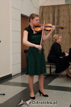 Koncert w wykonaniu dyplomantów Państwowej Szkoły Muzycznej w Ostrołęce (20.04.2011)  - zdjęcie #13 - eOstroleka.pl