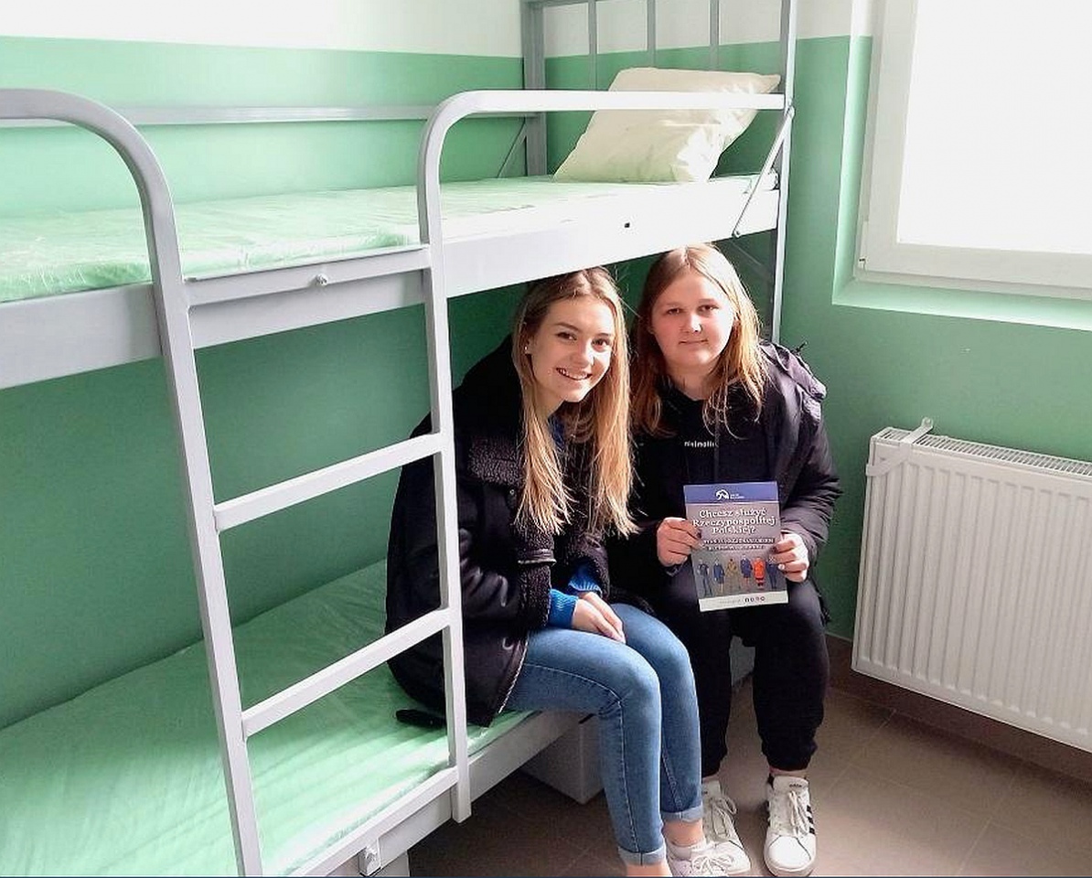 Zespół Szkół Zawodowych nr 4 z wizytą z Zakładzie Karnym w Przytułach - zdjęcie #4 - eOstroleka.pl