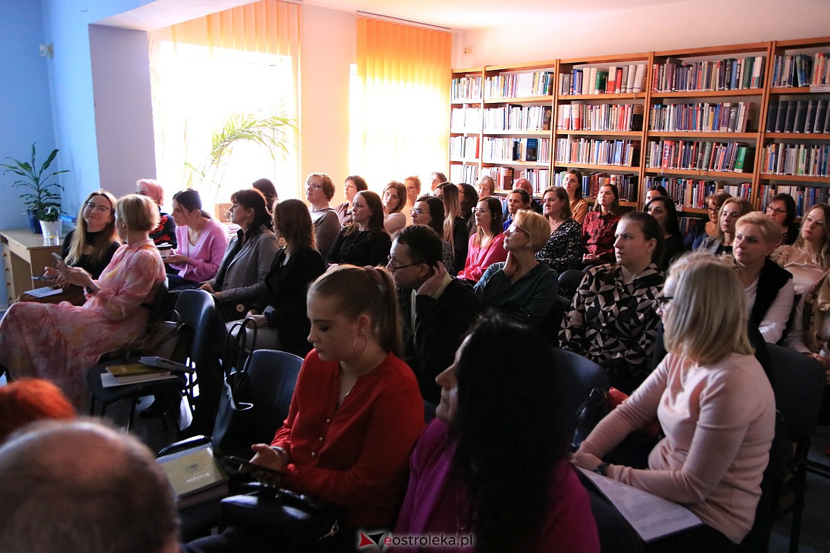 Powiatowa konferencja bibliotekarzy [16.03.2023] - zdjęcie #4 - eOstroleka.pl