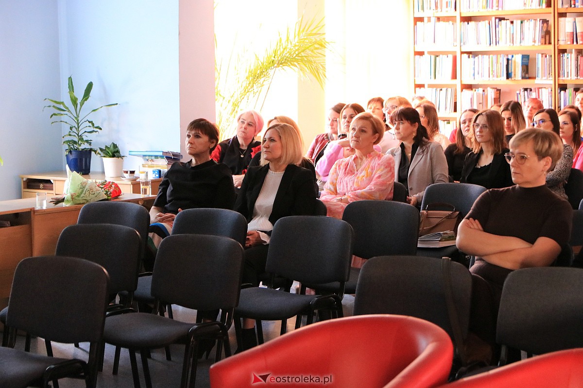 Powiatowa konferencja bibliotekarzy [16.03.2023] - zdjęcie #15 - eOstroleka.pl