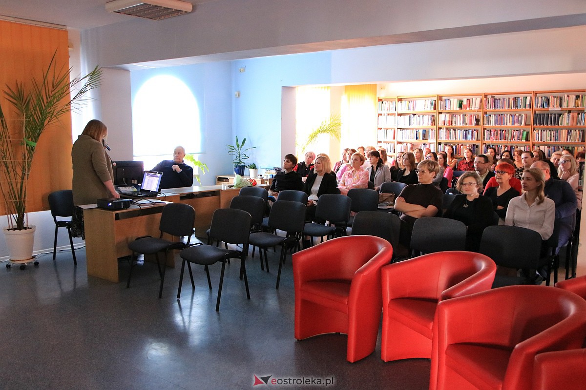Powiatowa konferencja bibliotekarzy [16.03.2023] - zdjęcie #16 - eOstroleka.pl