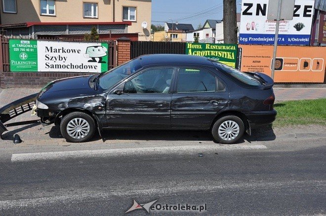 Wypadek na skrzyżowaniu Witosa z Traugutta (21.04.2011) - zdjęcie #8 - eOstroleka.pl