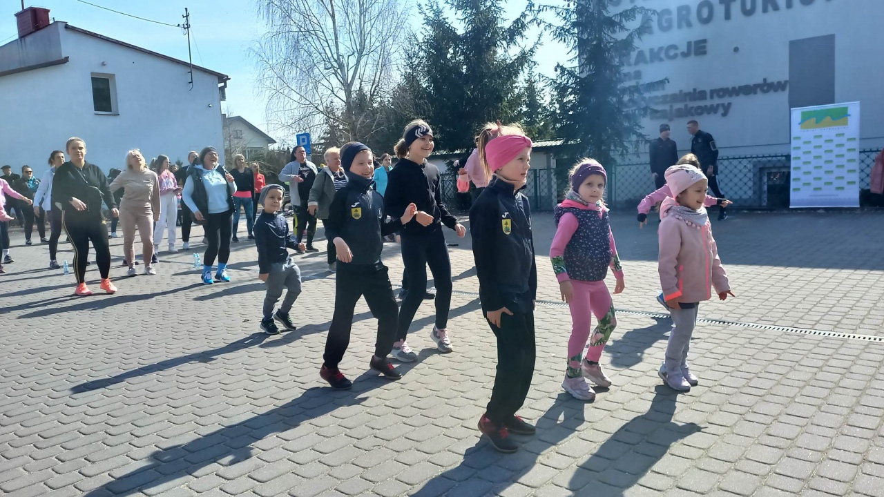 Bieg Kobiet na Dzień Kobiet w Lelisie [19.03.2023] - zdjęcie #10 - eOstroleka.pl