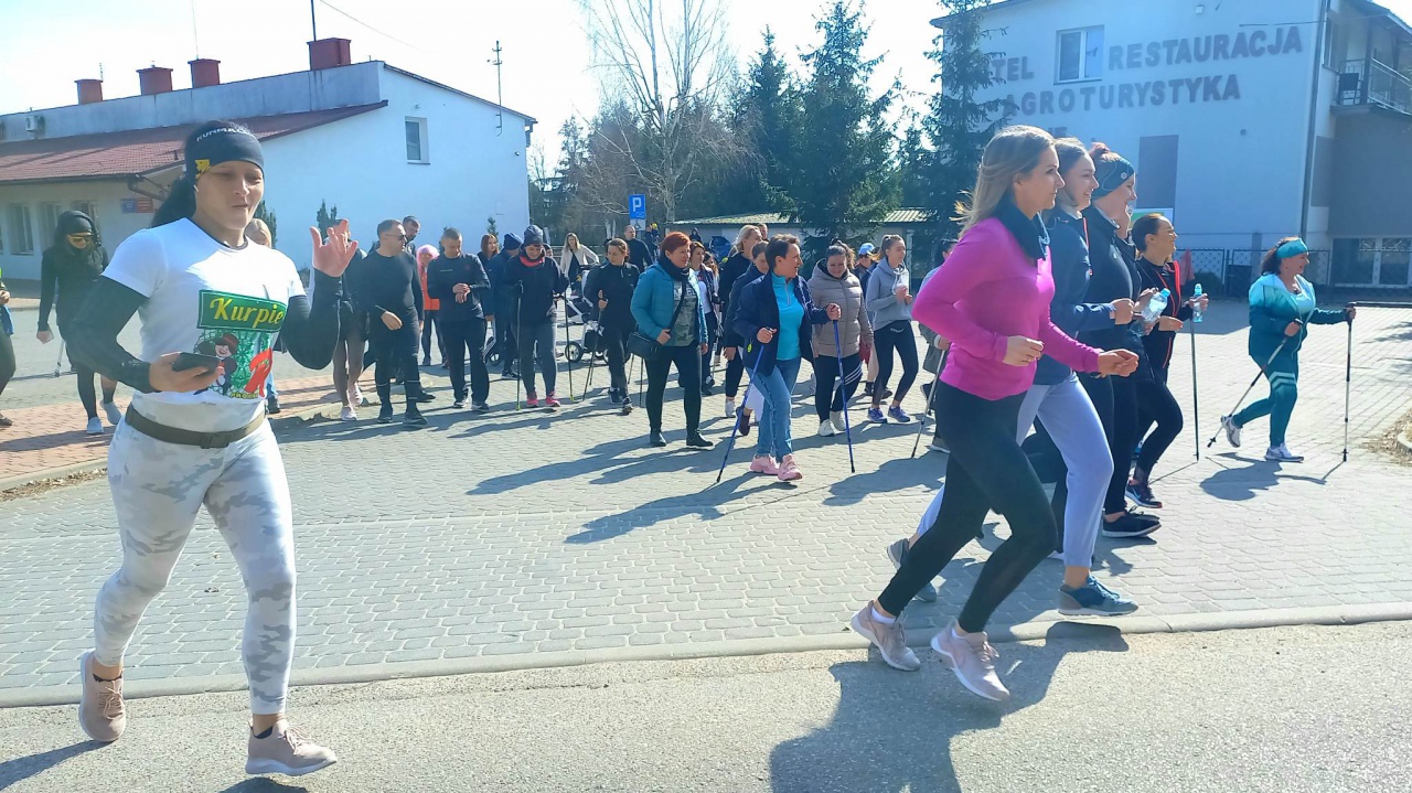 Bieg Kobiet na Dzień Kobiet w Lelisie [19.03.2023] - zdjęcie #2 - eOstroleka.pl