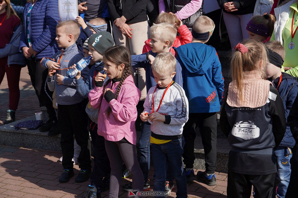 Bieg Kobiet na Dzień Kobiet w Lelisie [19.03.2023] - zdjęcie #42 - eOstroleka.pl