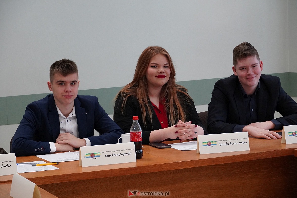 VIII sesja Młodzieżowej Rady Miasta Ostrołęki [20.03.2023] - zdjęcie #10 - eOstroleka.pl