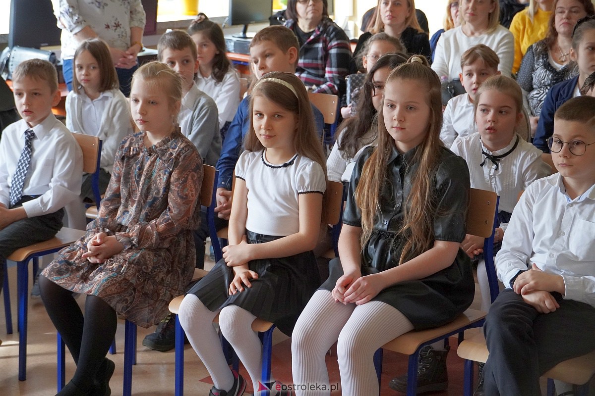Międzyszkolny Konkurs Recytatorski Promyk Poezji [23.03.2023] - zdjęcie #29 - eOstroleka.pl