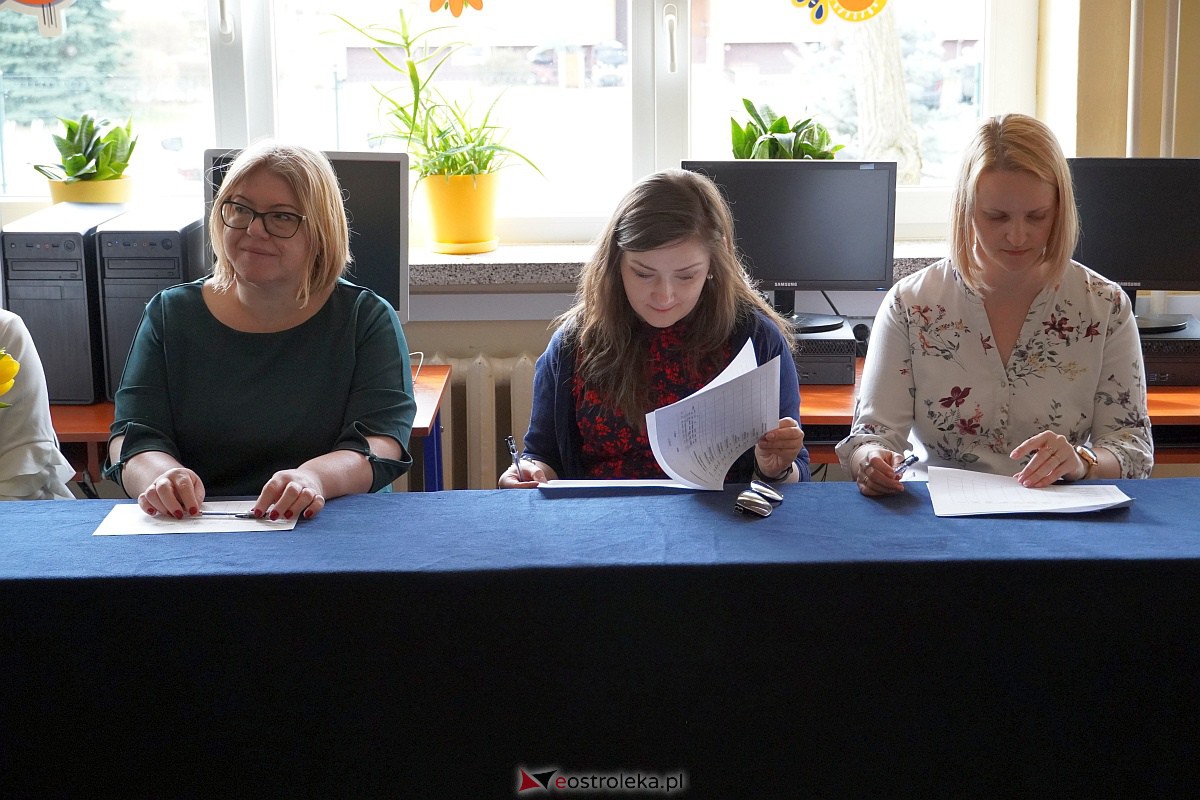 Międzyszkolny Konkurs Recytatorski Promyk Poezji [23.03.2023] - zdjęcie #18 - eOstroleka.pl
