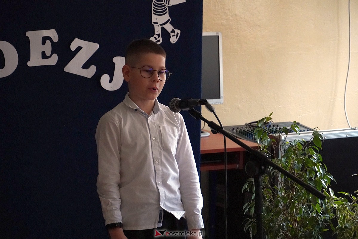 Międzyszkolny Konkurs Recytatorski Promyk Poezji [23.03.2023] - zdjęcie #16 - eOstroleka.pl