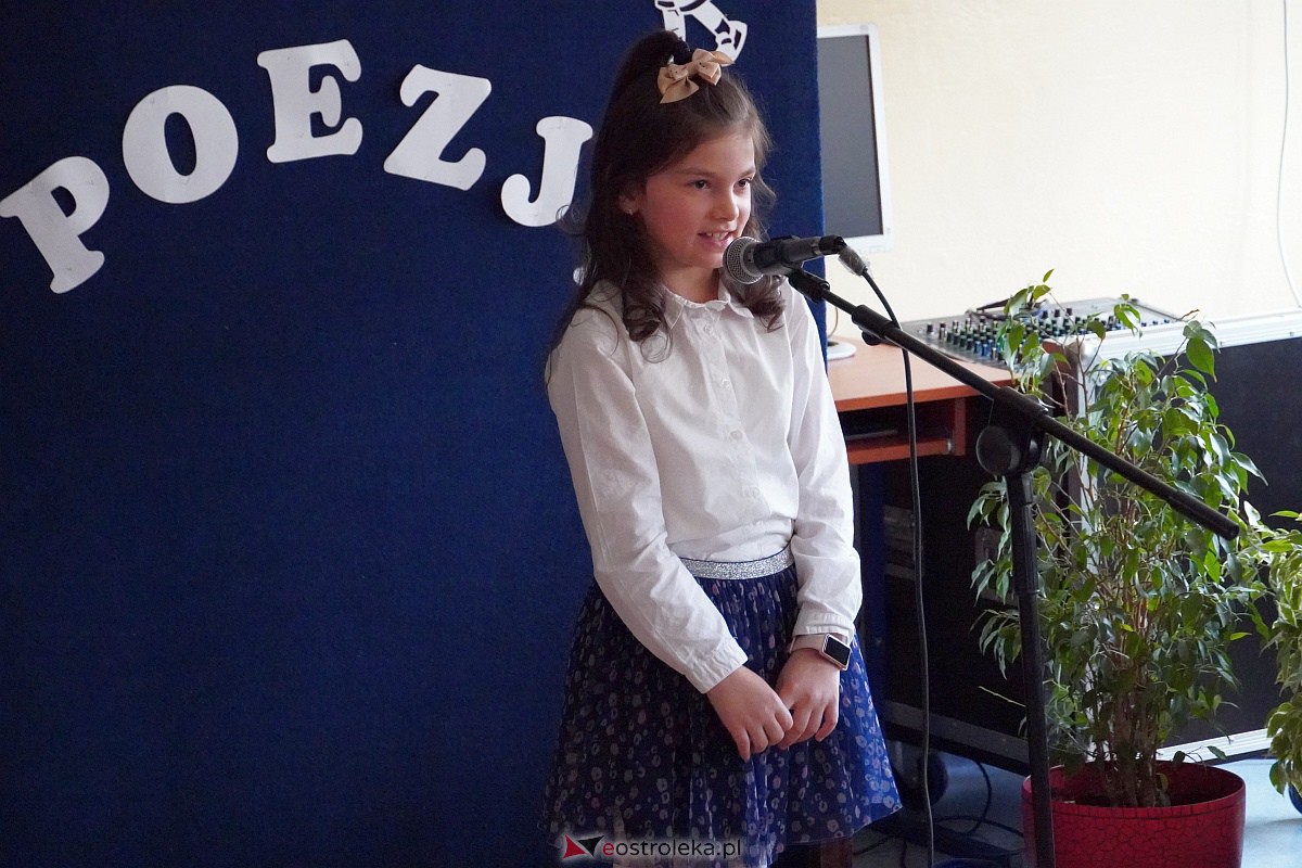 Międzyszkolny Konkurs Recytatorski Promyk Poezji [23.03.2023] - zdjęcie #4 - eOstroleka.pl