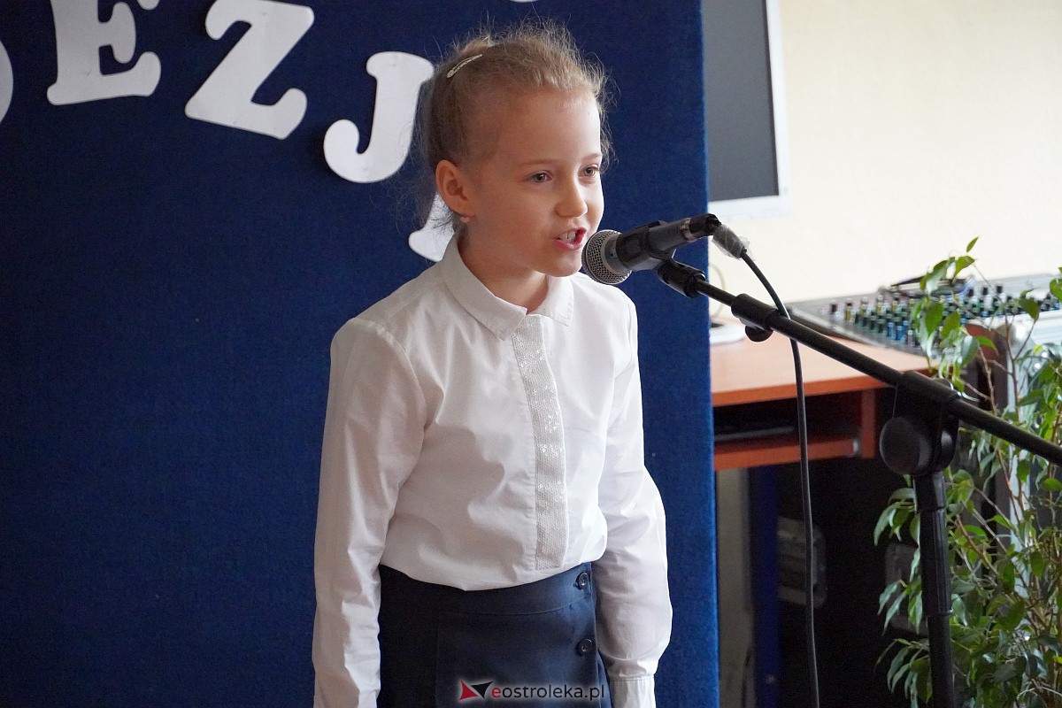 Międzyszkolny Konkurs Recytatorski Promyk Poezji [23.03.2023] - zdjęcie #2 - eOstroleka.pl